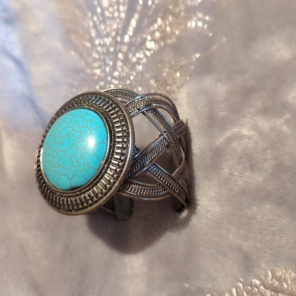 Turquoise Crackle Stone Clasp Bracelet and ring (925 stamped) - Picture 2 of 5